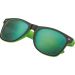 Grüne Sonnenbrille mit verspiegelten Gläsern und individueller Werbung. Trendiges Design, UV-Schutz und Tragekomfort für einen frischen, modischen Look