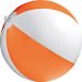 Strandball in Weiß und Orange mit individueller Werbung - ein Blickfang für sonnige Strandtage